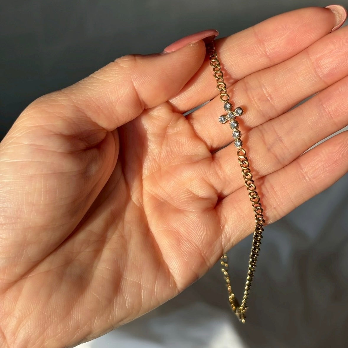 【NEW】GOLDEN CROSS CHAIN