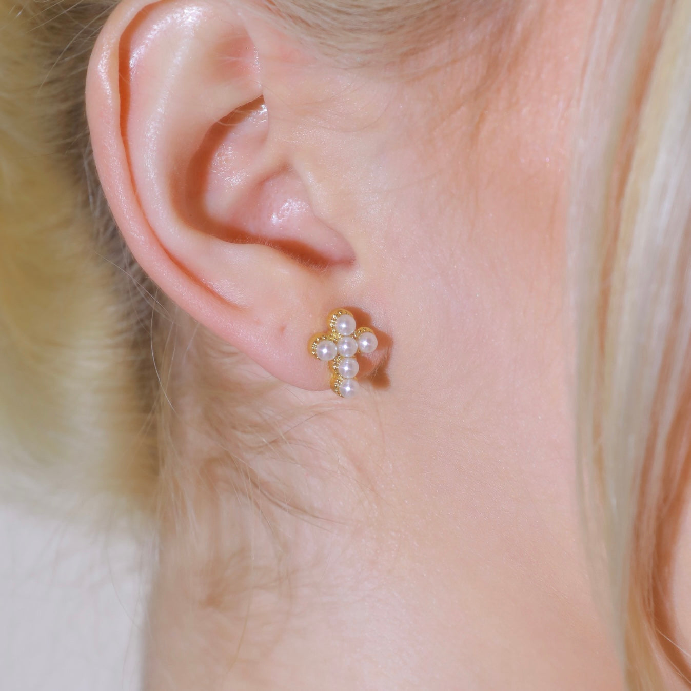 TINY CROSS EARRINGS