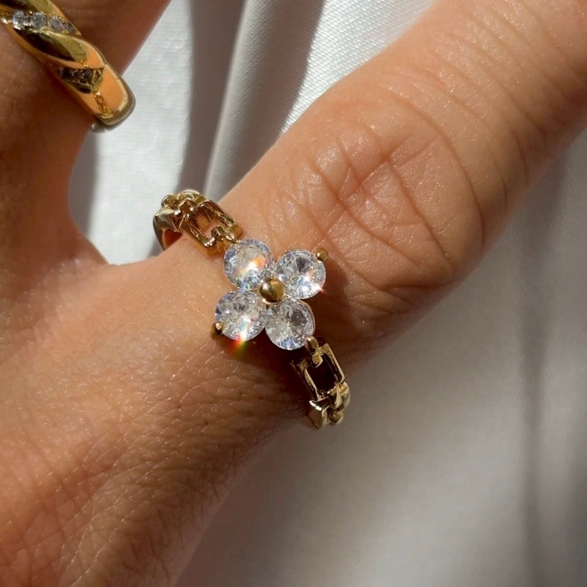 GOLDEN BLOOM RING