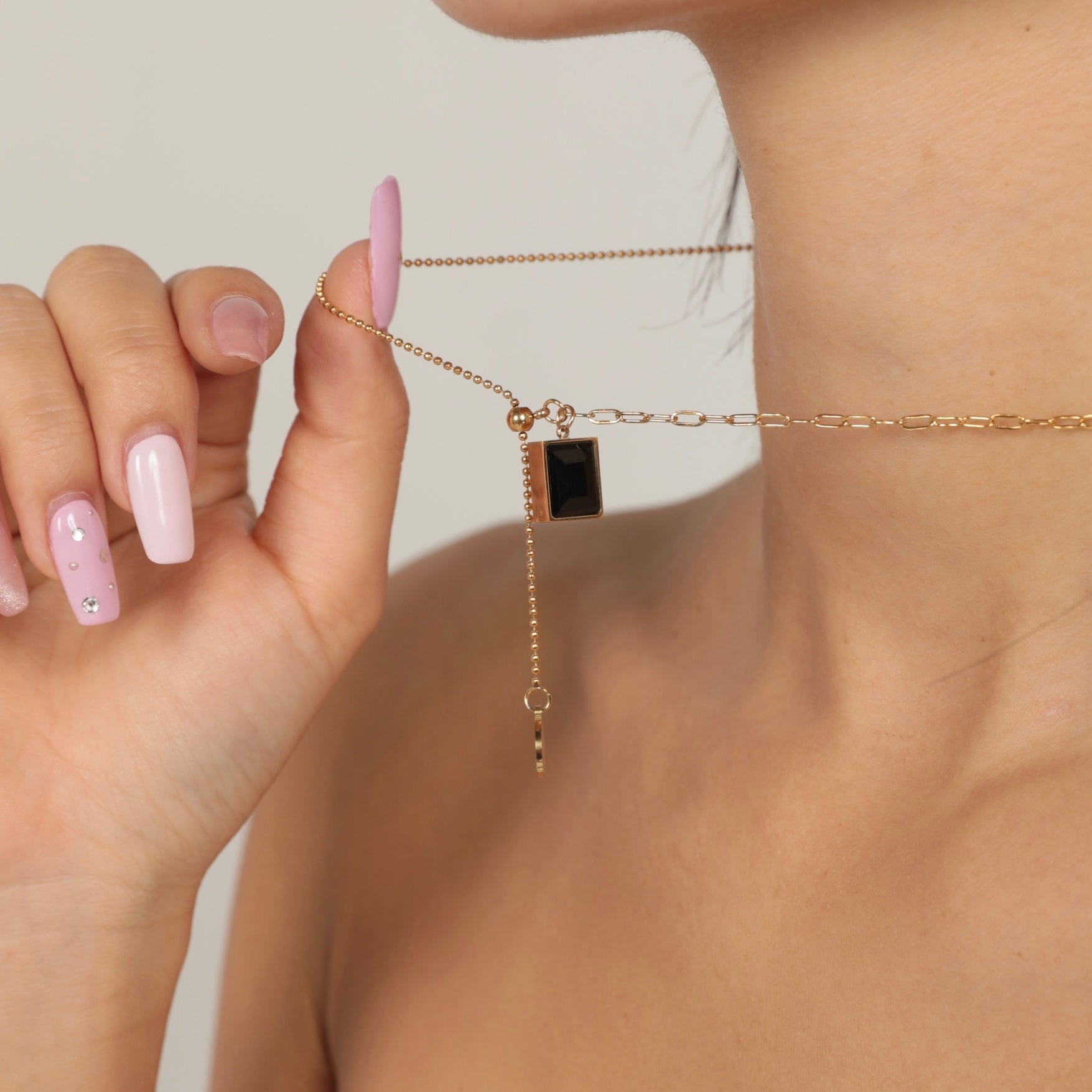 ADJUSTABLE STONE NECKLACE