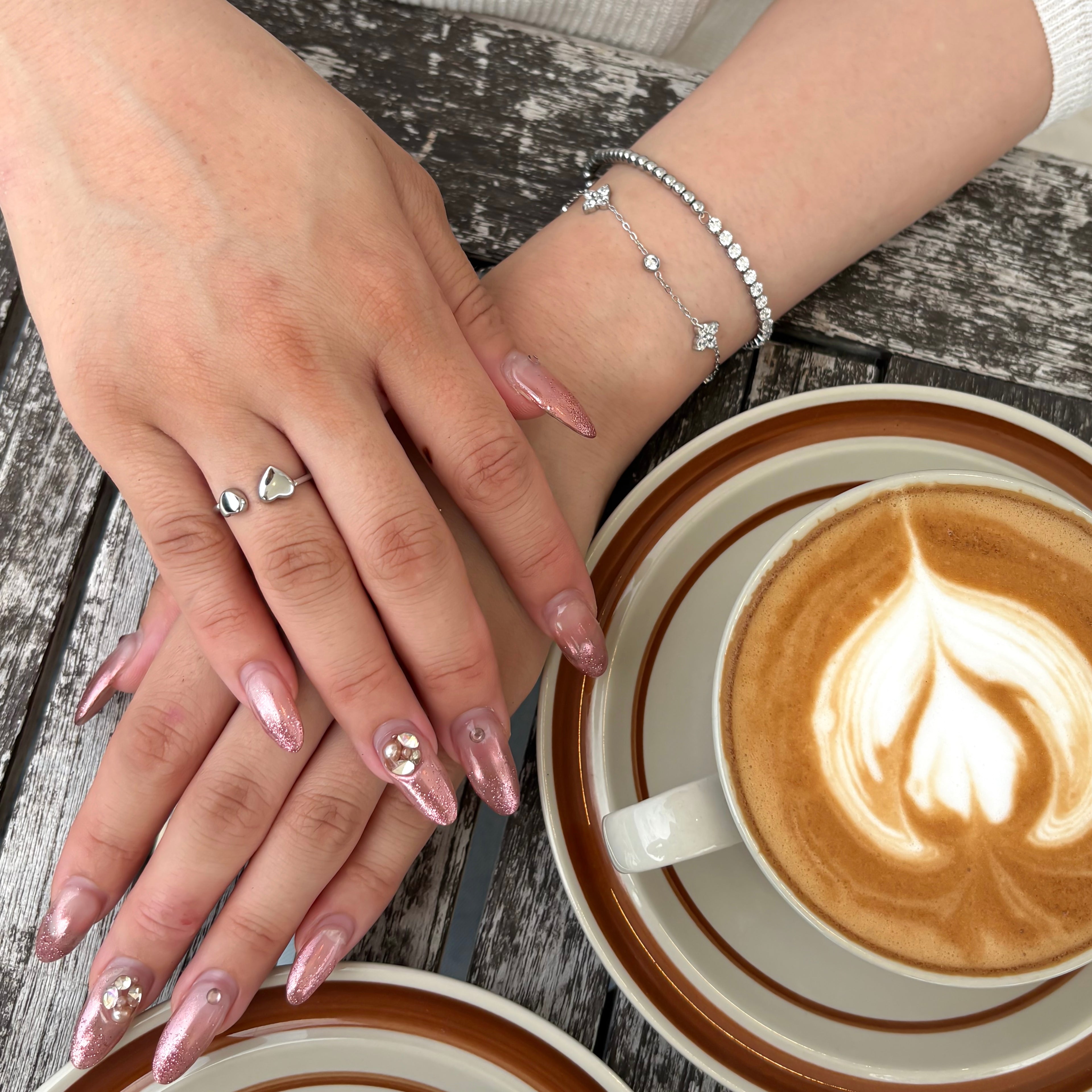 DOUBLE HEART HUG RING