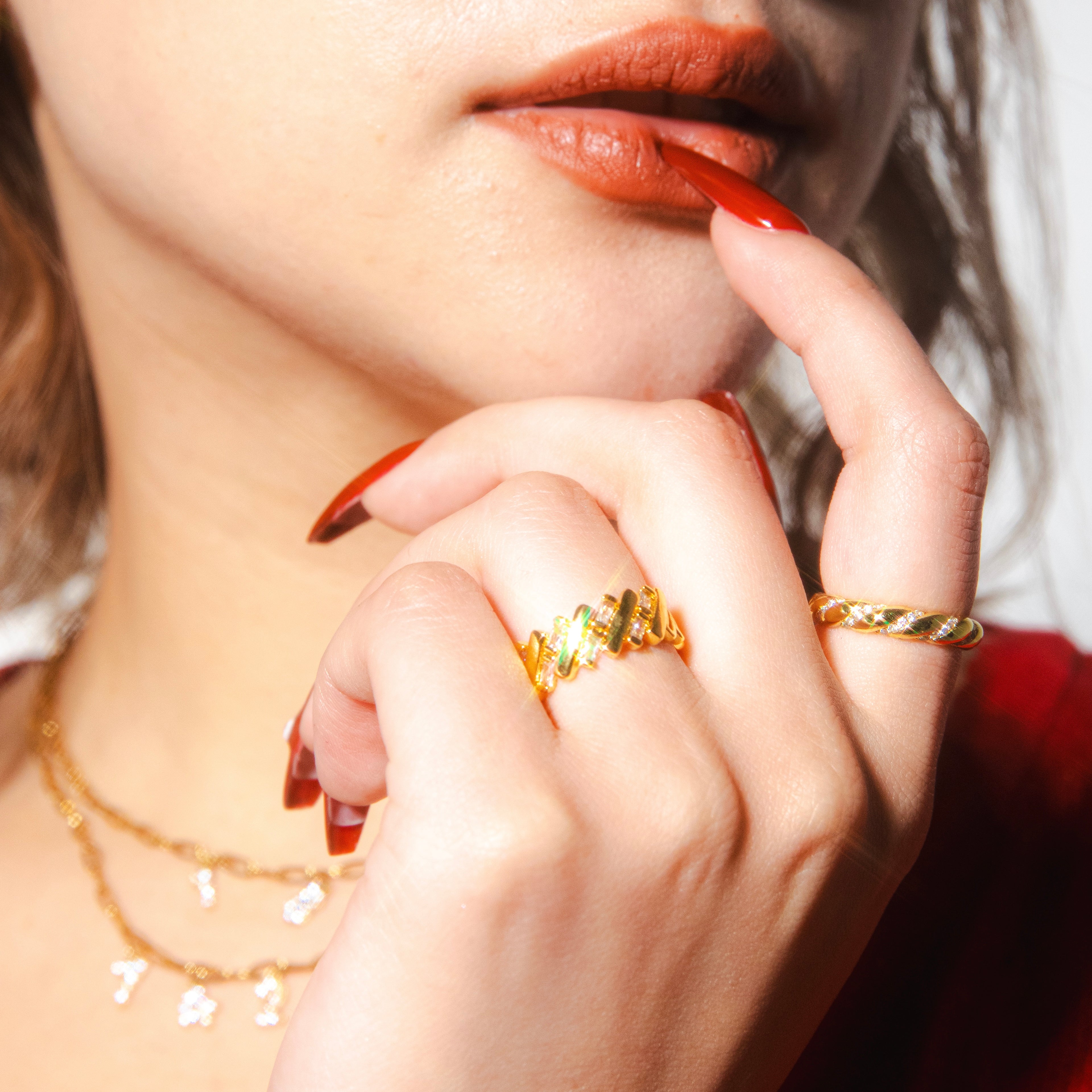 SPARKLING TWISTED RING