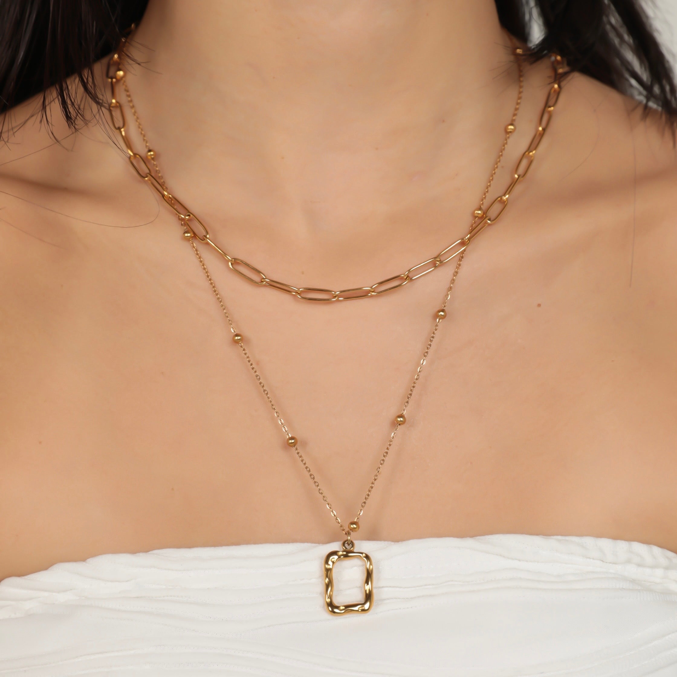 DOUBLE LAYER NECKLACE