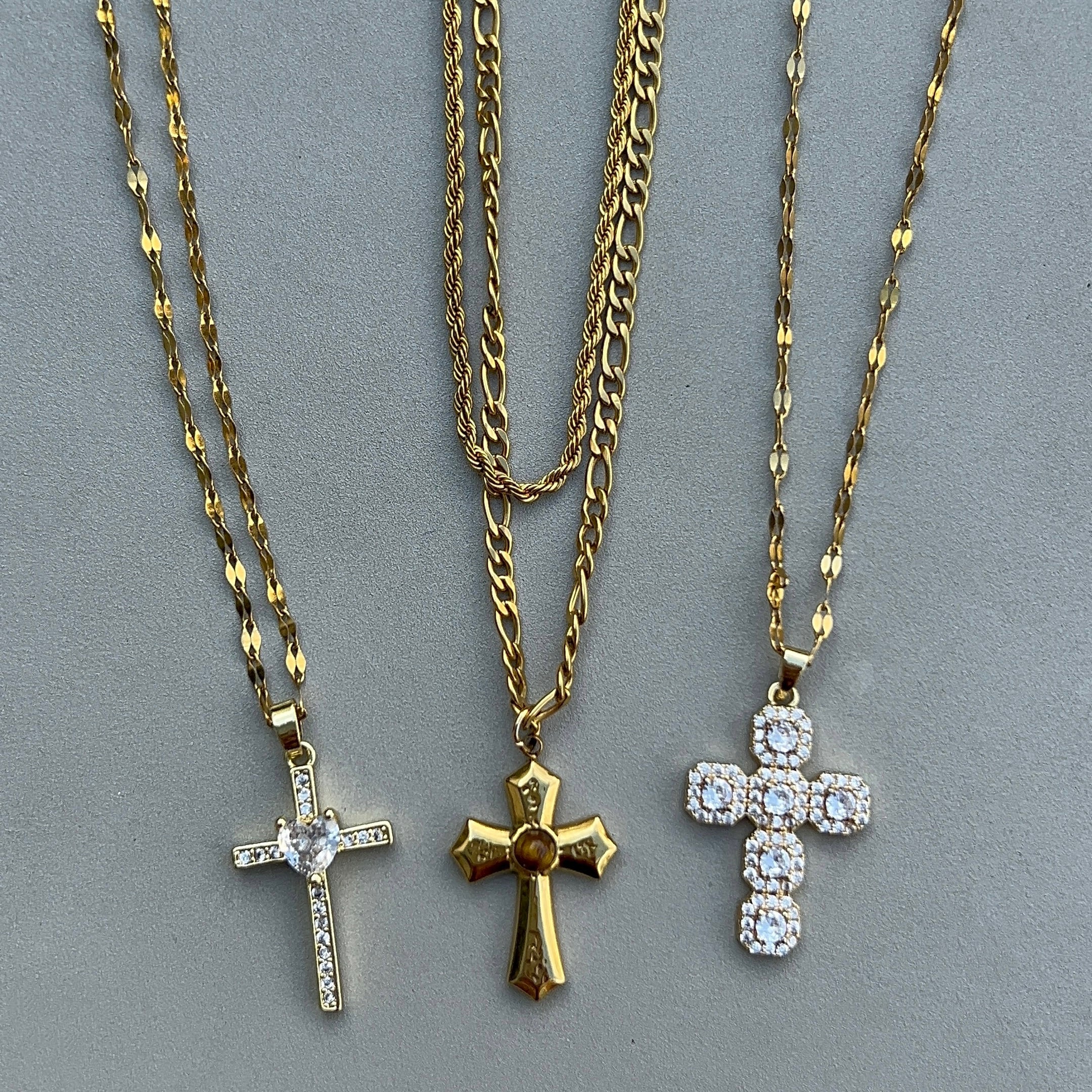 ZIRCONIA CROSS PENDANT