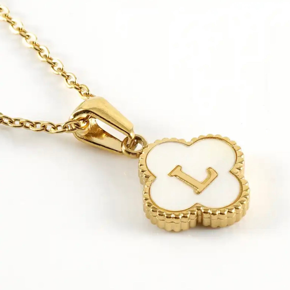 CLOVER INITIAL PENDANT