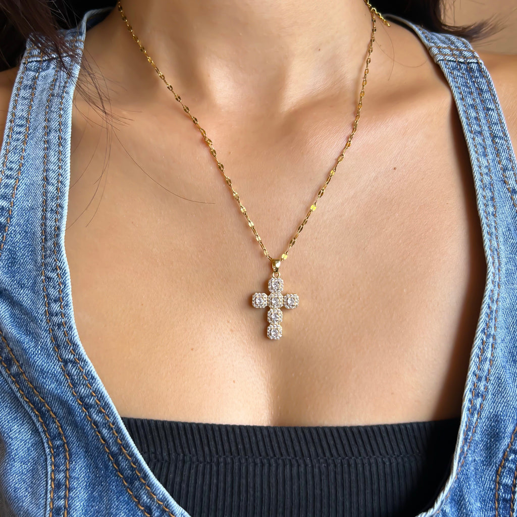 ZIRCONIA CROSS PENDANT