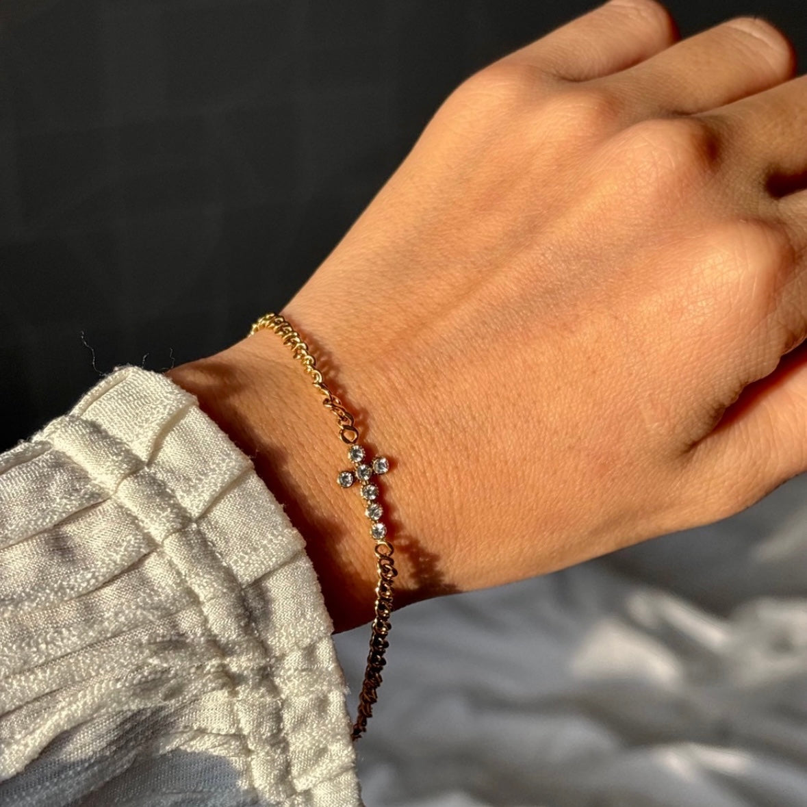 【NEW】GOLDEN CROSS CHAIN