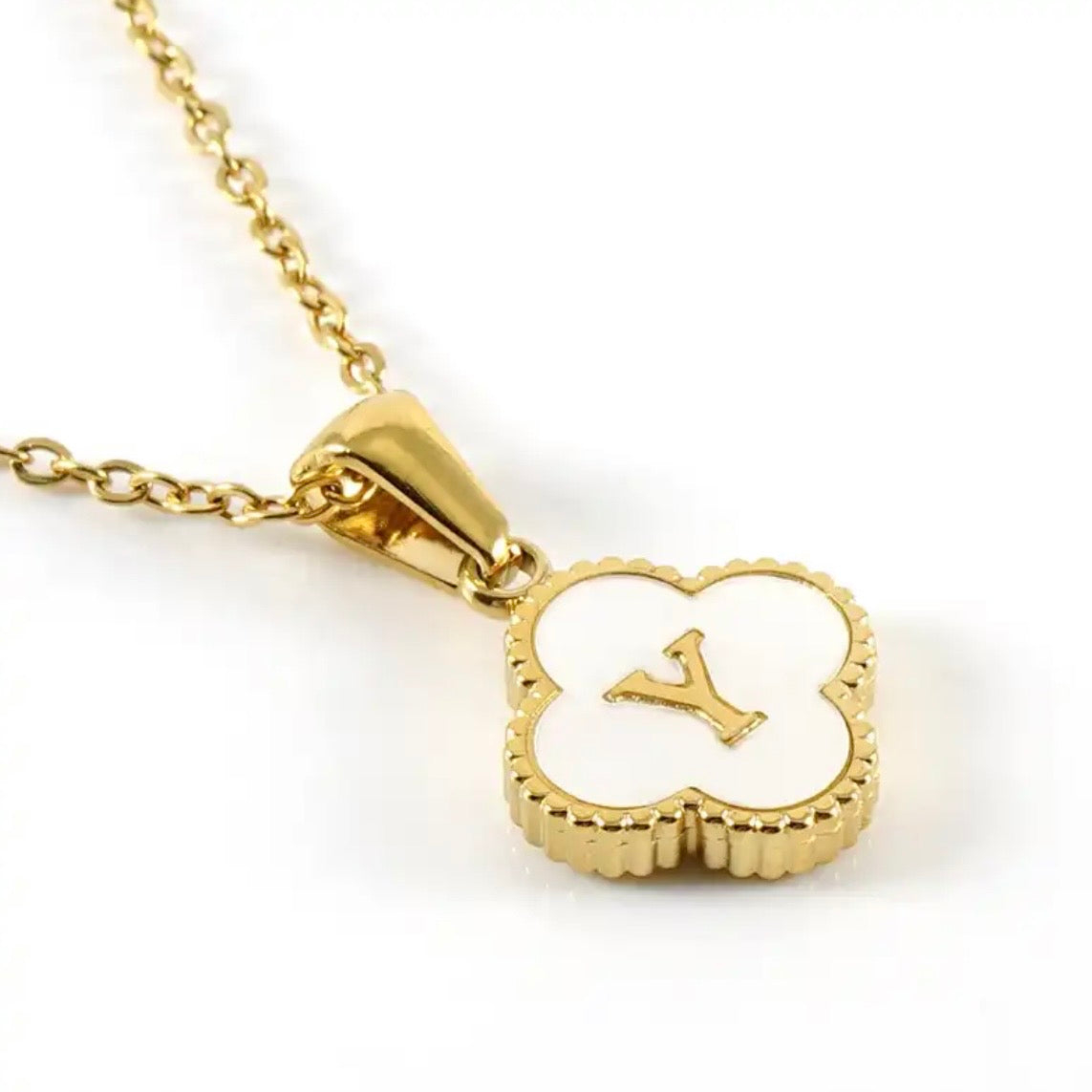 CLOVER INITIAL PENDANT