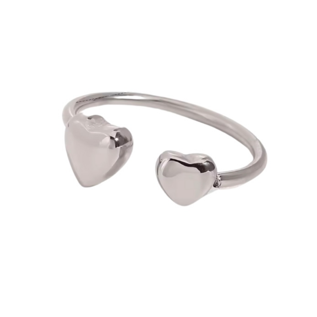 DOUBLE HEART HUG RING