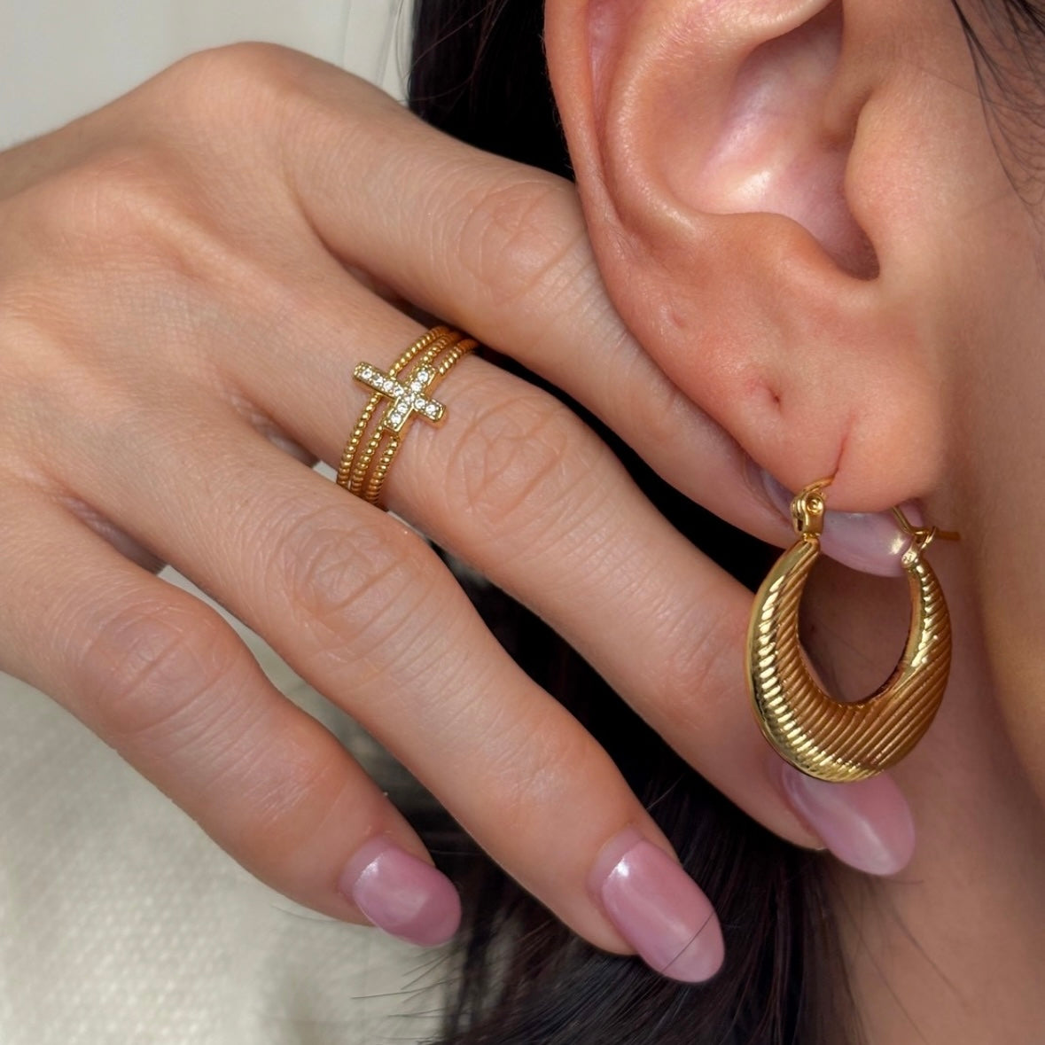 【NEW】GOLDEN WAVE HOOPS
