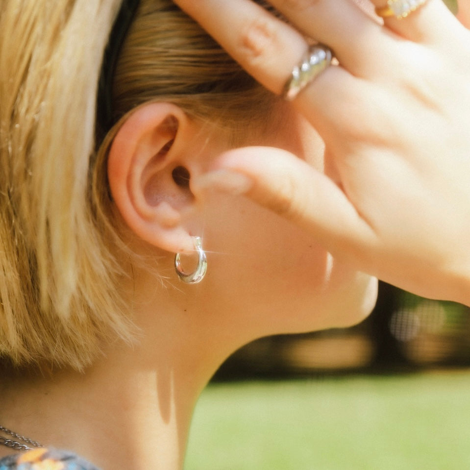 SMALL HOOP EARRINGS