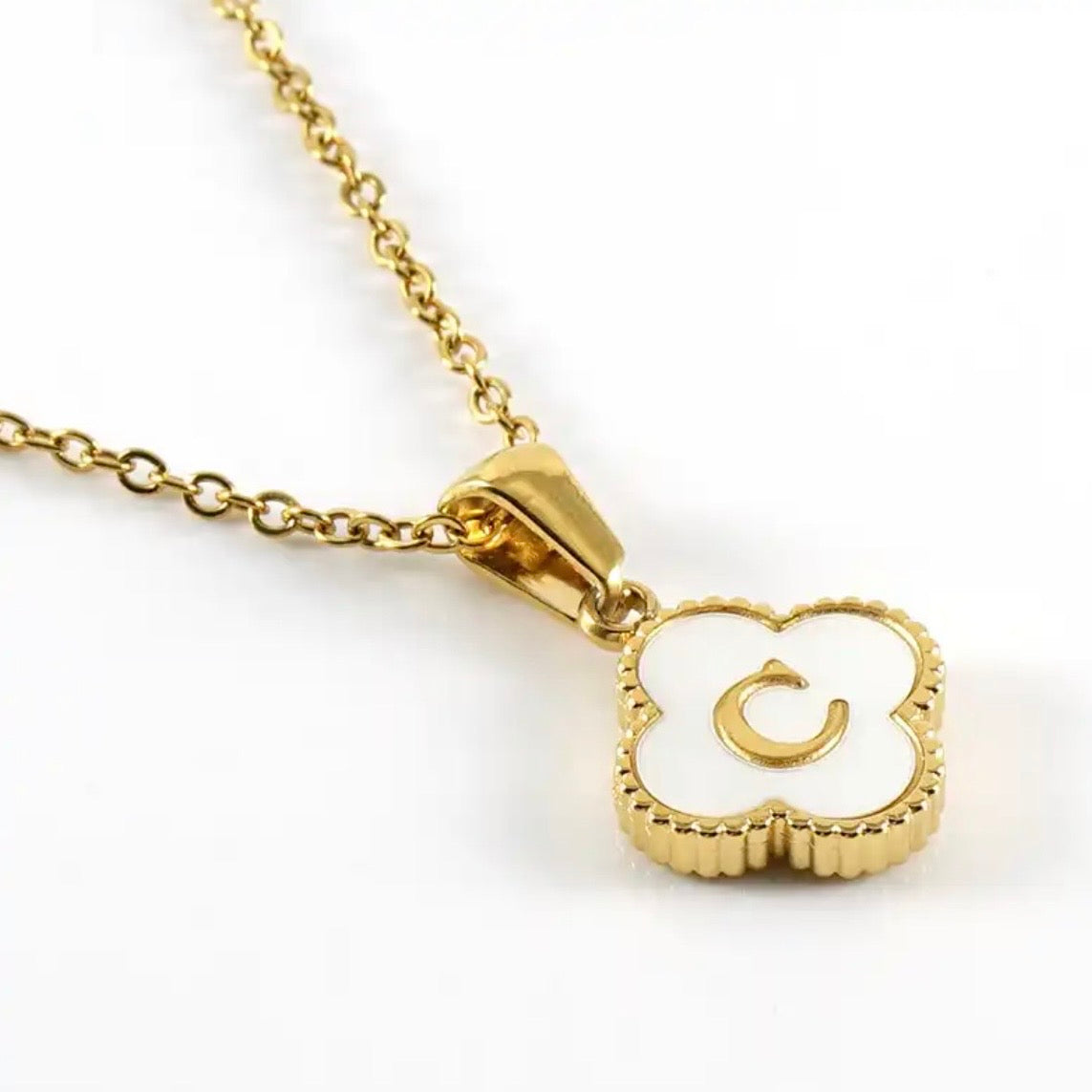 CLOVER INITIAL PENDANT