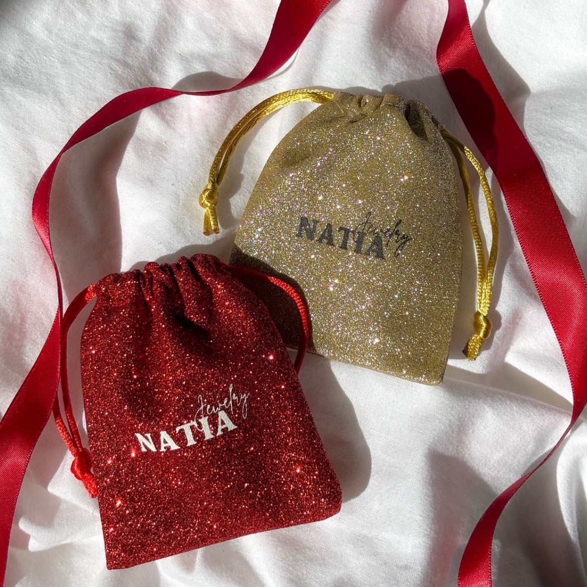 𝐍𝐎𝐕𝐄𝐋𝐓𝐘