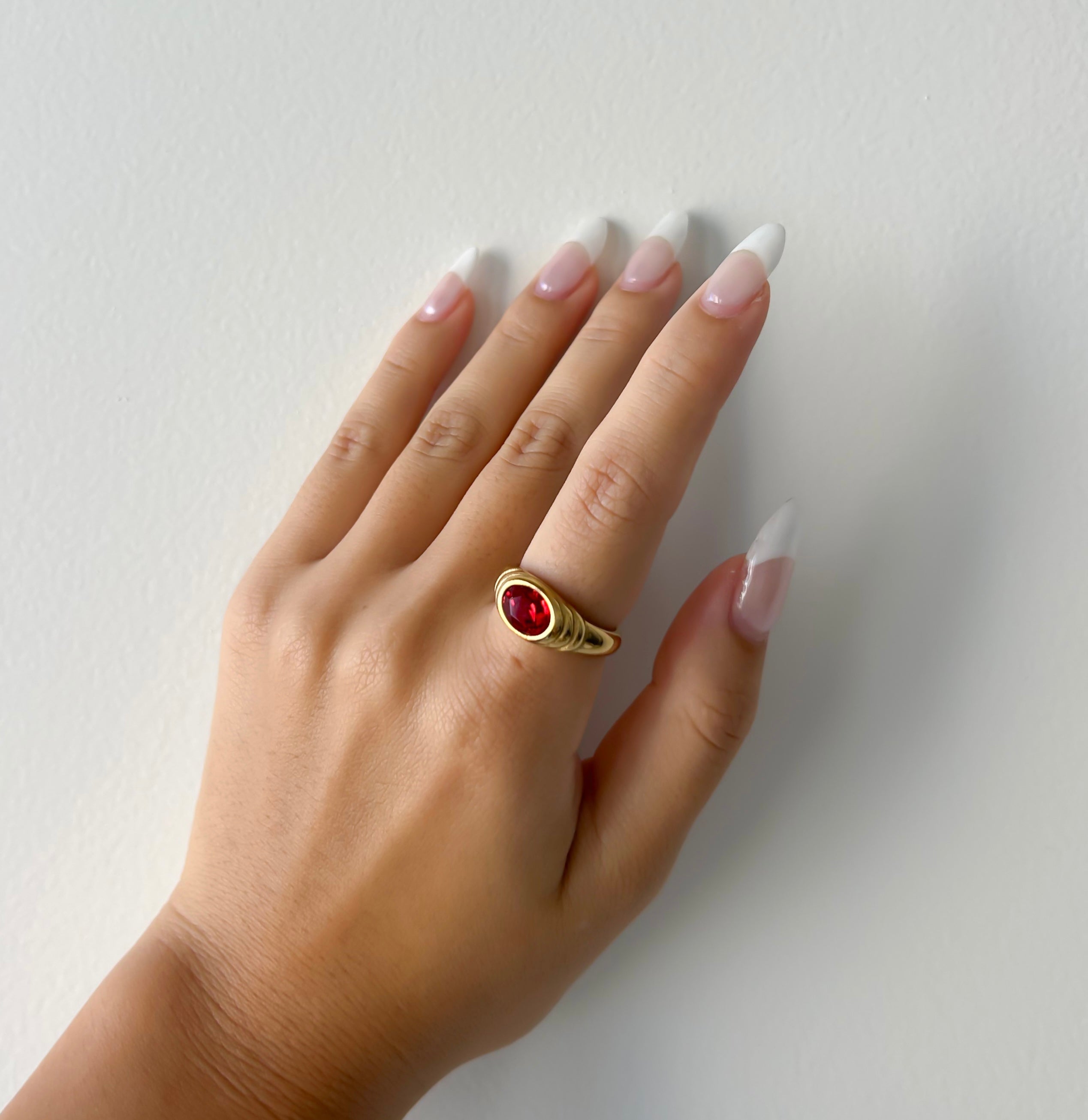 RED STONE RING