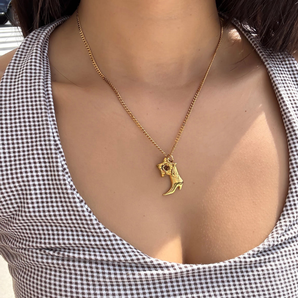 COWGIRL BOOTS PENDANT