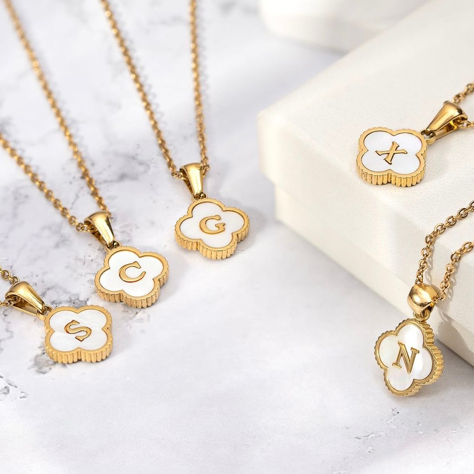 CLOVER INITIAL PENDANT