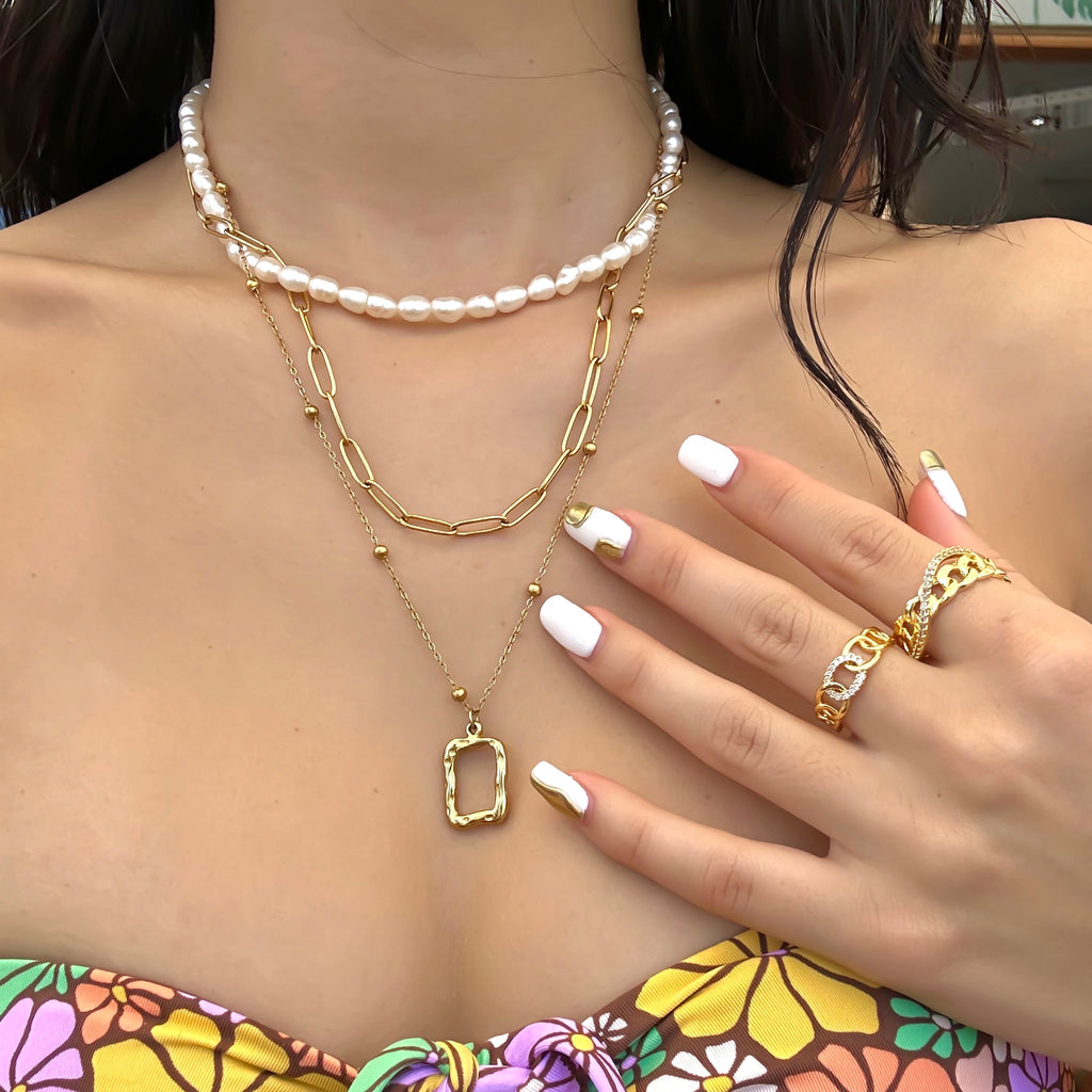 DOUBLE LAYER NECKLACE