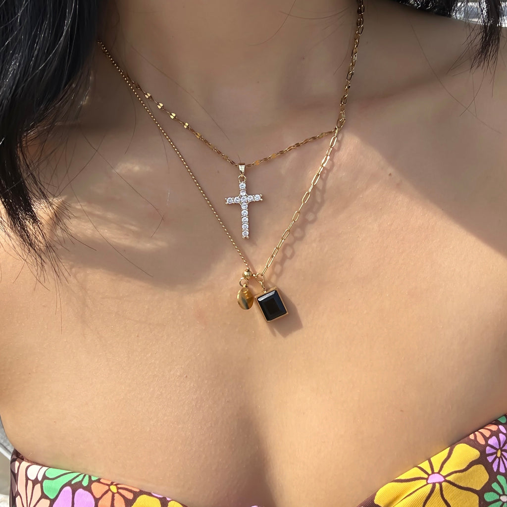 GOLD CROSS PENDANT