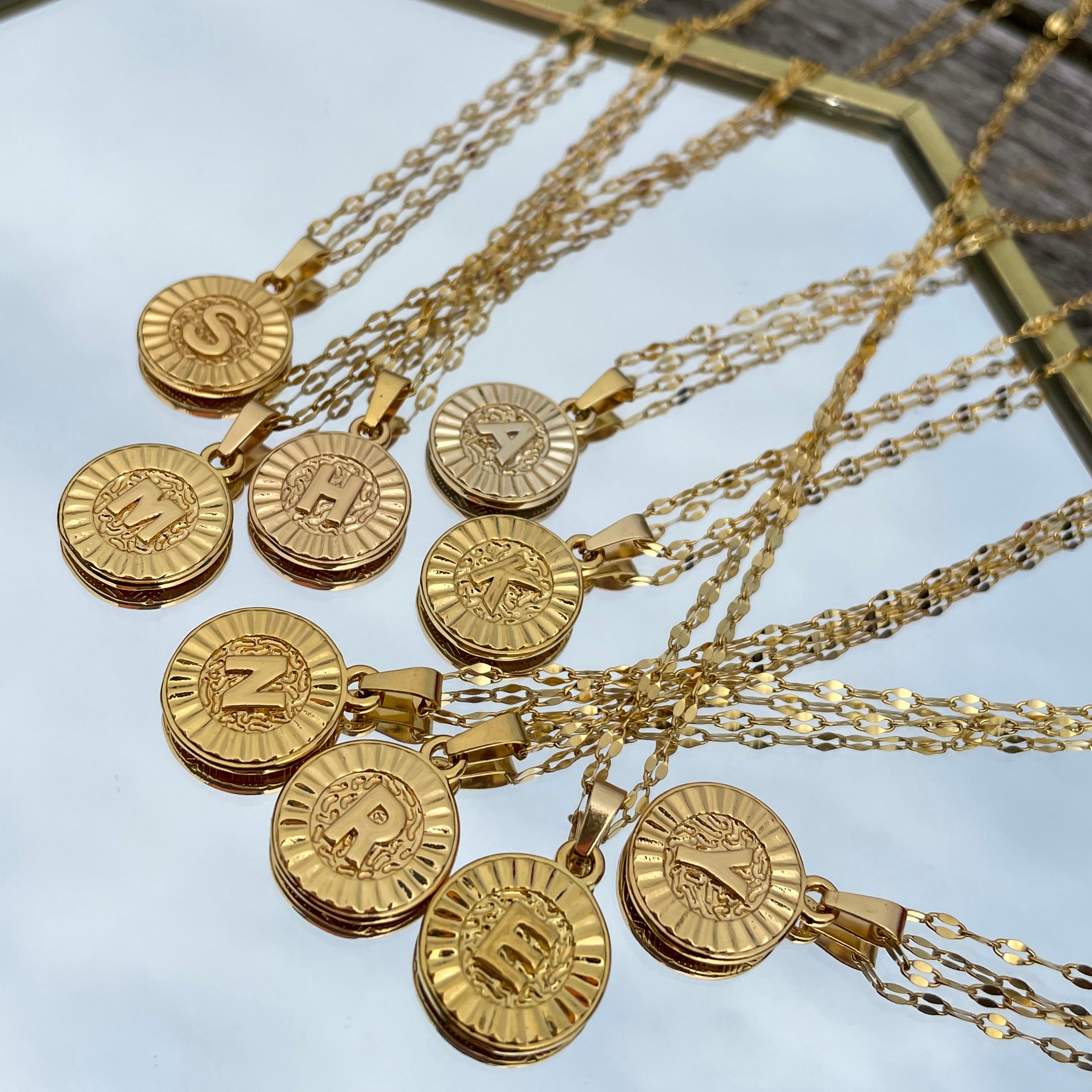 ROUND LETTER NECKLACE