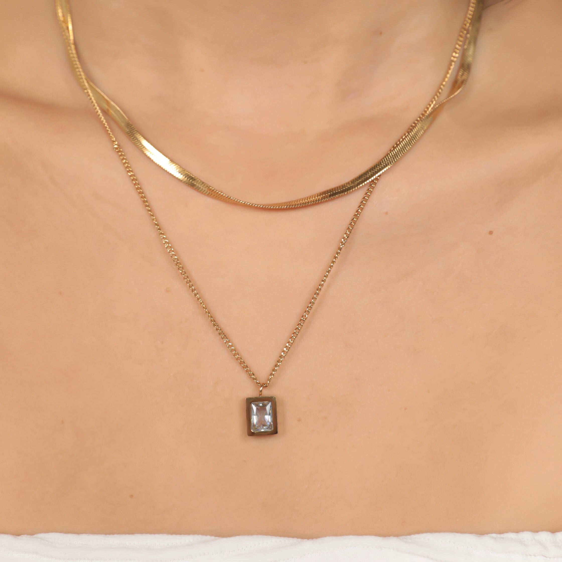 CUBIC ZIRCONIA NECKLACE